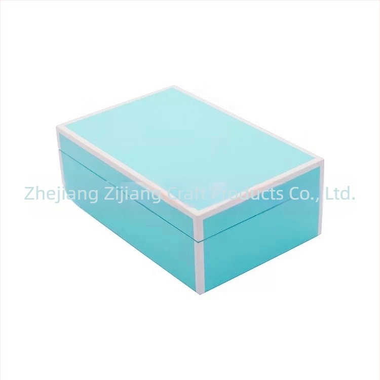 Fából készült ékszerdoboz pianólakkozott felülettel | ilogpro JEW0115 | csomagoló doboz | ékszercsomagolás