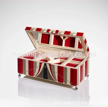 Fából készült ékszerdoboz pianó lakkozott felülettel, parkett mintával – JEW0528, ilogpro