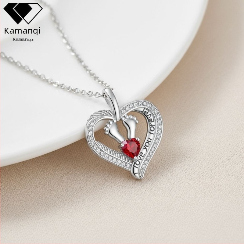 Szív alakú medálos nyaklánc réz és cirkóniával, keresztes lánccal, 41–50 cm hosszú