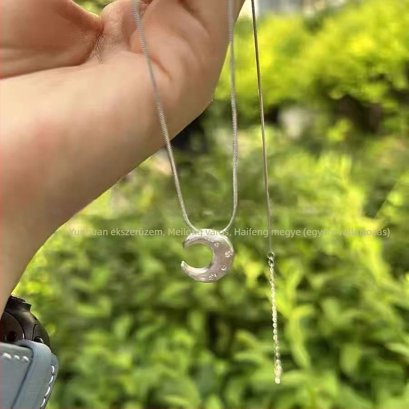 Kulcscsonti nyaklánc reguláris lánccal, rézötvözet medállal, 10 g, finom kidolgozás