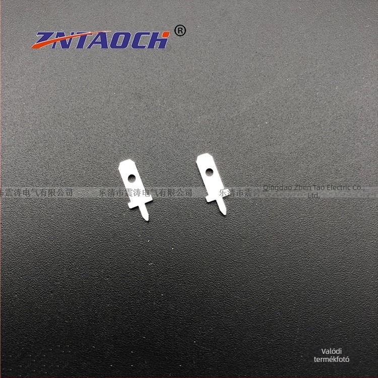 2,8 mm-es PCB egyedi rövid tüske csatlakozó, egyenes forrasztólemez, 0,8 mm vastagság, 10 000 db