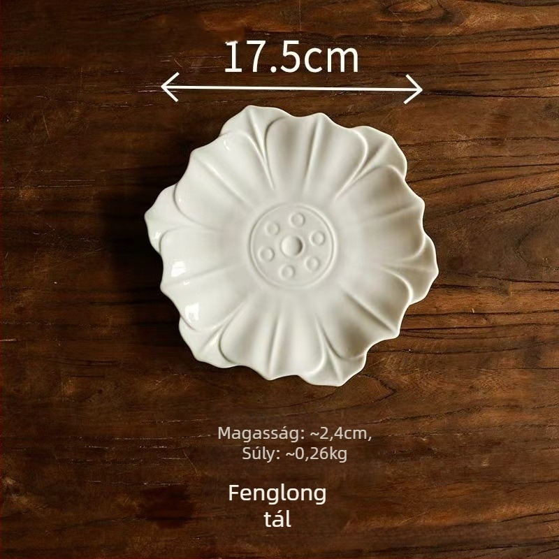 Porcelános tányér kemencés mázzal, csíkos mintázat, csipkézett forma, könnyed luxus retro stílus