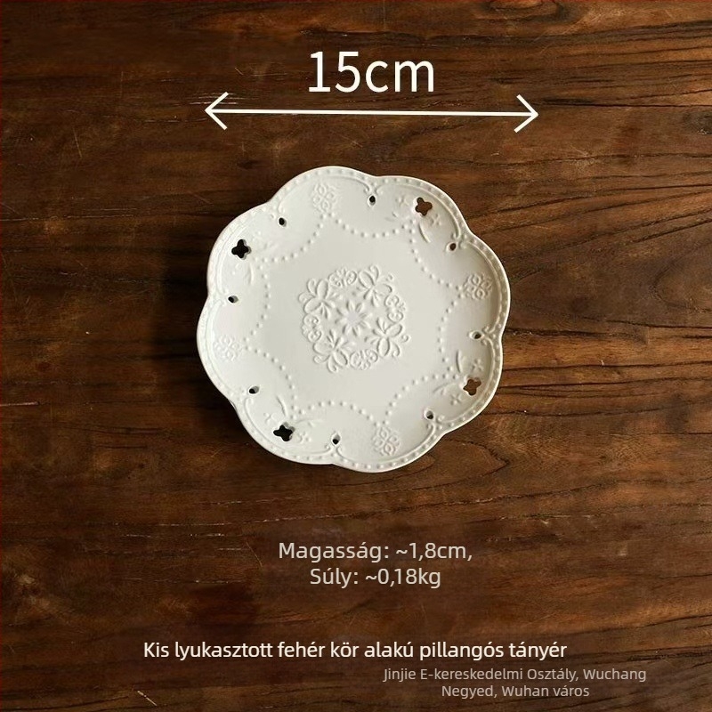 Porcelános tányér kemencés mázzal, csíkos mintázat, csipkézett forma, könnyed luxus retro stílus