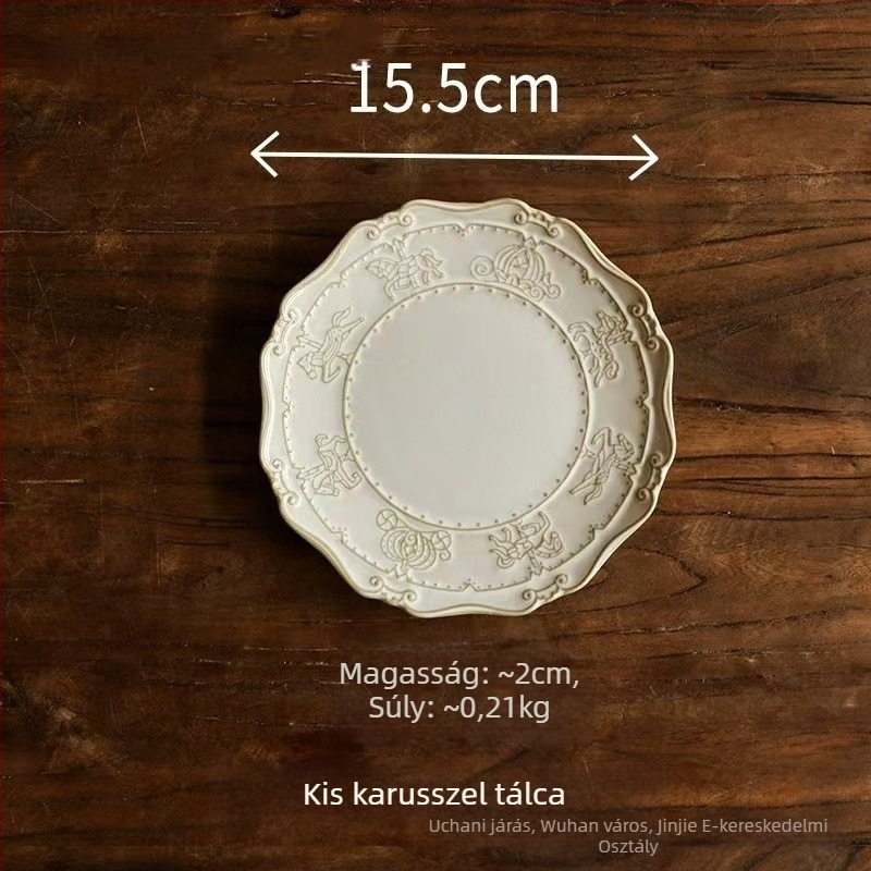 Porcelános tányér kemencés mázzal, csíkos mintázat, csipkézett forma, könnyed luxus retro stílus
