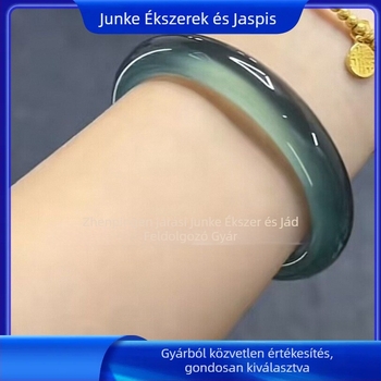 Természetes kalcedon karkötő — geometriai forma, fényes kivitel, egyedi csomagolás