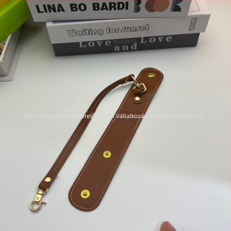 Bőr tároló klipsz sálakhoz, modell 01, összecsukható, modern minimalista stílus
