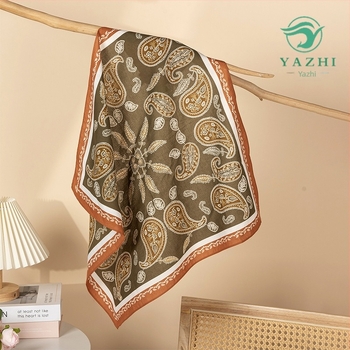 Női paisley négyzetes sál – Újrahasznosított 60-count pamut, Ősz 2025, Eredet: Deqing, Zhejiang