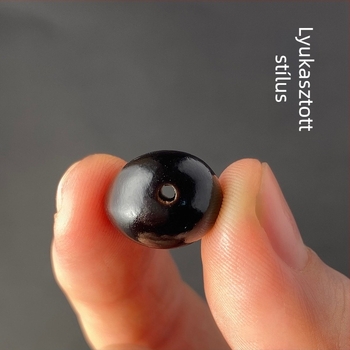 Kézzel készített Bodhi gyöngyökből készült rózsaköves karkötő perforált kerek gyöngyökkel