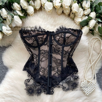 Csipkés camisole pántokkal, szűk szabású, rövid fazon, panel dizájn, poliészter 90–95%