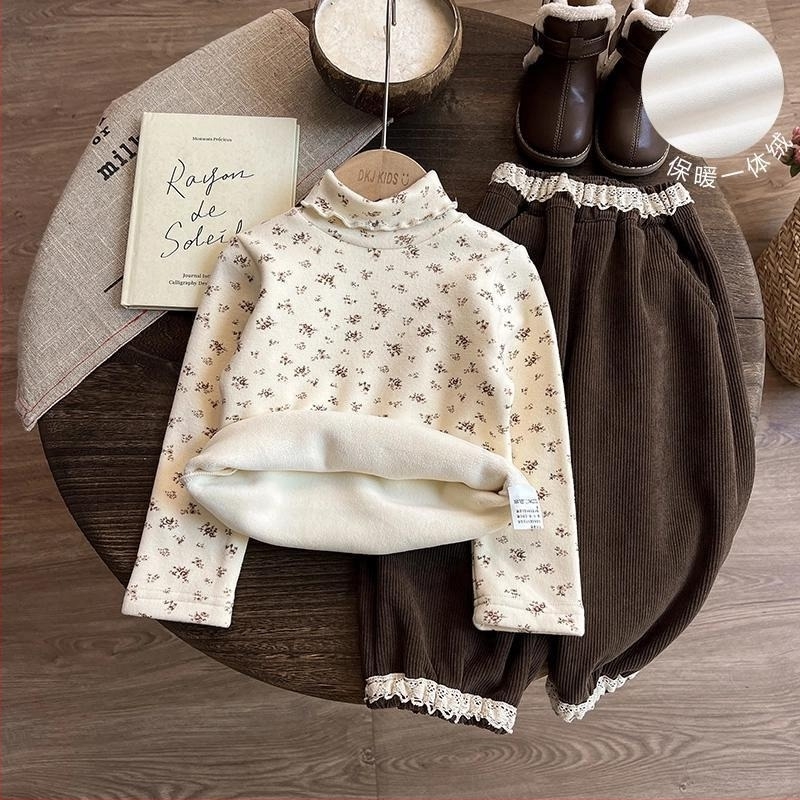 Lányoknak készült fleeces belsővel ellátott, magas nyakú, hosszú ujjú felső, őszi-téli 2025, 85% pamut, lágy felület, 3–8 éveseknek (100–140 cm)