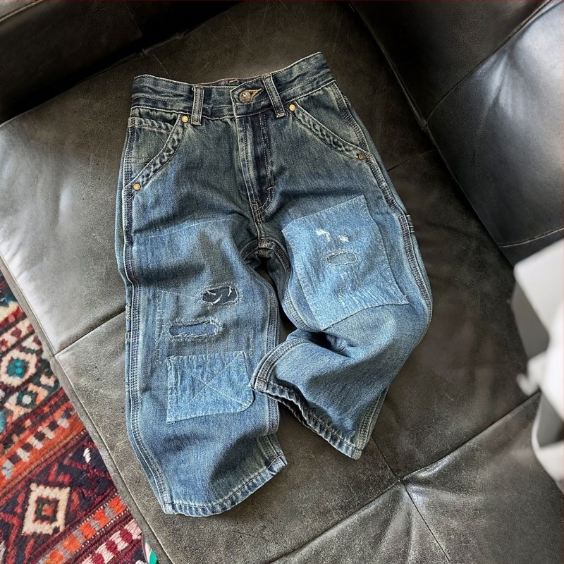 Gyerekeknek készült denim nadrág, koreai stílusú alap, poliészteres denim, puha kezeléssel, alacsony derék, gumis derék, egyszínű