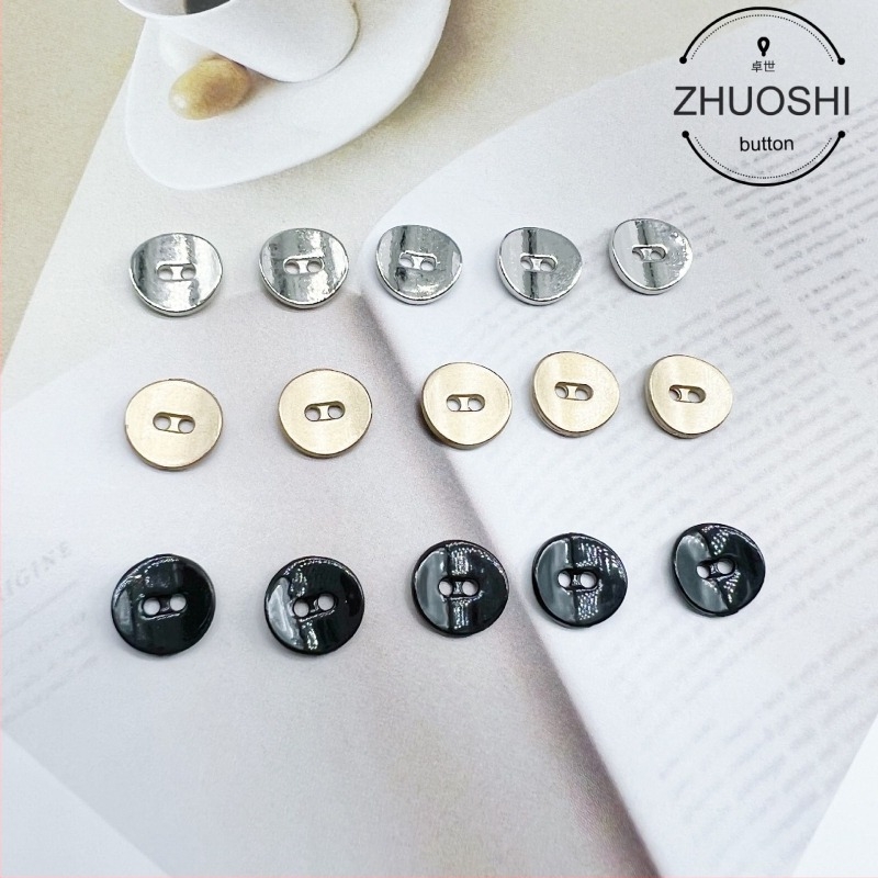 Fém inggombok, kézzel varrt, kerek, kétlyukas, uniszex