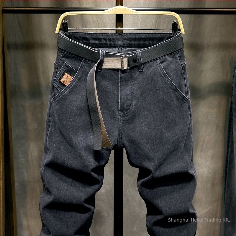 Férfi egyenes szárú denim nadrág mikro-elasztikussággal, középmagas derekú, cipzár (pamutt denim, középmagas derekú, egyenes szabás, mikro-elasztikusság, cipzár)