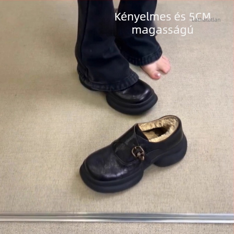 Női loaferek PU felsőrésszel, kerek orrú, belső fleece bélés, 3–5 cm sarok, téli meleg.