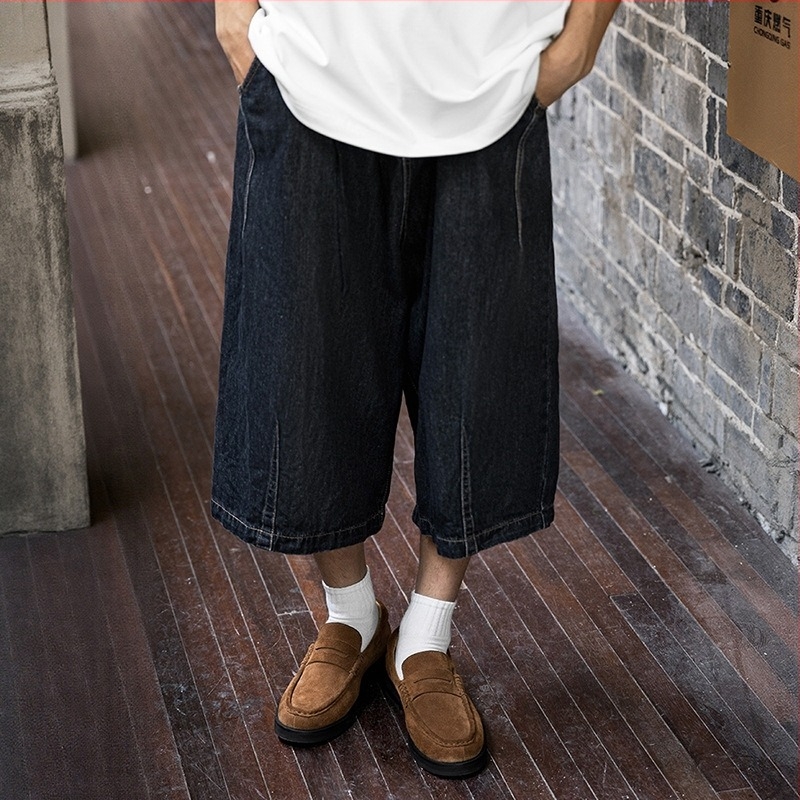 Férfi mokaszín slip-on, két réteg szarvasmarha bőr felső, tehénhasított bőr belső, kerek orr, alacsony sarok (1–3 cm), őszre