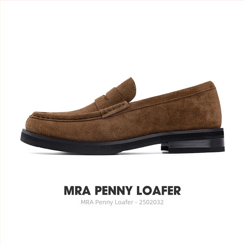 Férfi mokaszín slip-on, két réteg szarvasmarha bőr felső, tehénhasított bőr belső, kerek orr, alacsony sarok (1–3 cm), őszre