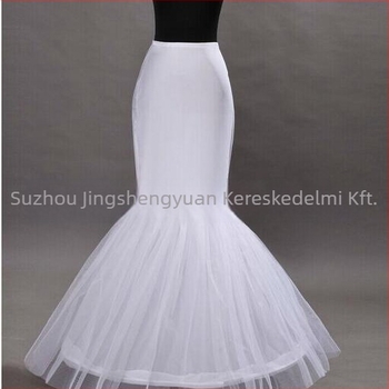 Menyasszonyi ruha alulruhája hosszú, elasztikus derékú, halcsontos sziluetthez készült, fonalas anyagból Lycra-stretch