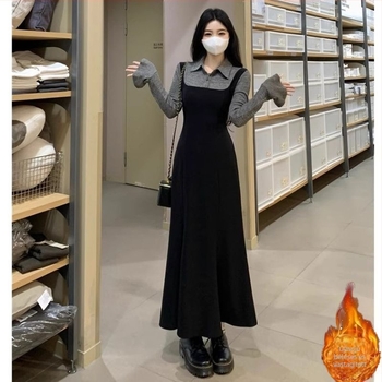 Ruha hamis két részes dizájnnal, középhosszú, polo gallér, kötött anyag