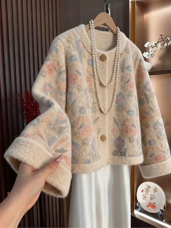 Női kínai stílusú dzseki pamut-poliészter keverékből, polo gallér, laza szabás, egy soros gombolás, ősz 2025