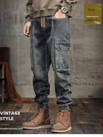 Férfi denimnadrág retro stílusban, laza szabású, középtalpas derék, kötős zárás, mosott farmer