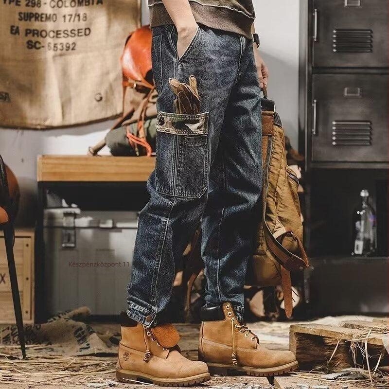 Férfi egyenes szárú farmer, középmagas derék, gombos záródás, pamut denim, mikroelasztikus