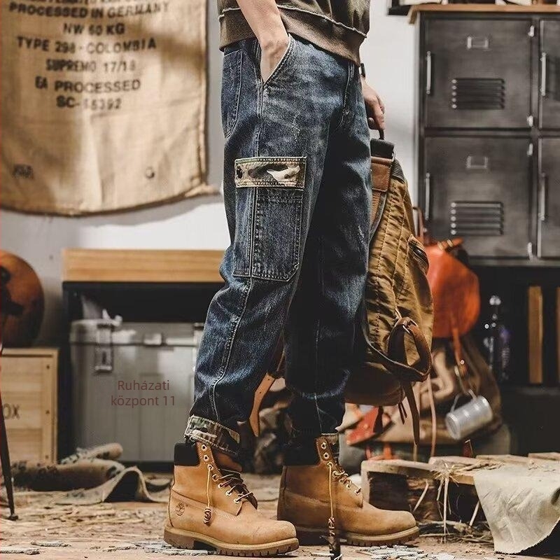 Férfi egyenes szárú farmer, középmagas derék, gombos záródás, pamut denim, mikroelasztikus