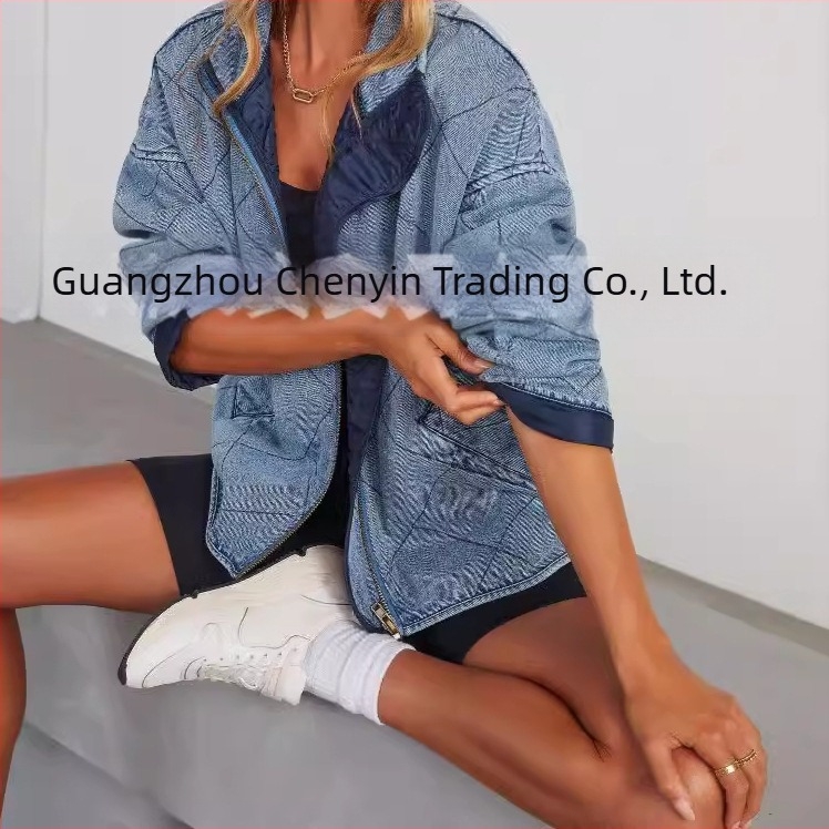 Női denim quiltelt dzseki galléros, raglán ujjak, cipzáras záródás, bő szabás, középhosszú