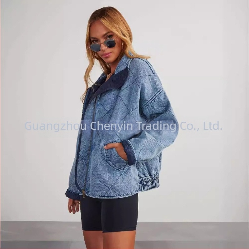 Női denim quiltelt dzseki galléros, raglán ujjak, cipzáras záródás, bő szabás, középhosszú
