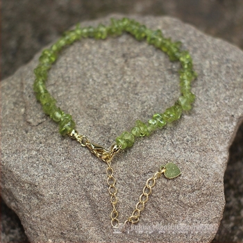 Kötött karkötő kevert anyagokból kristályokkal, uniszex geometri dizájn, nyaralási stílus