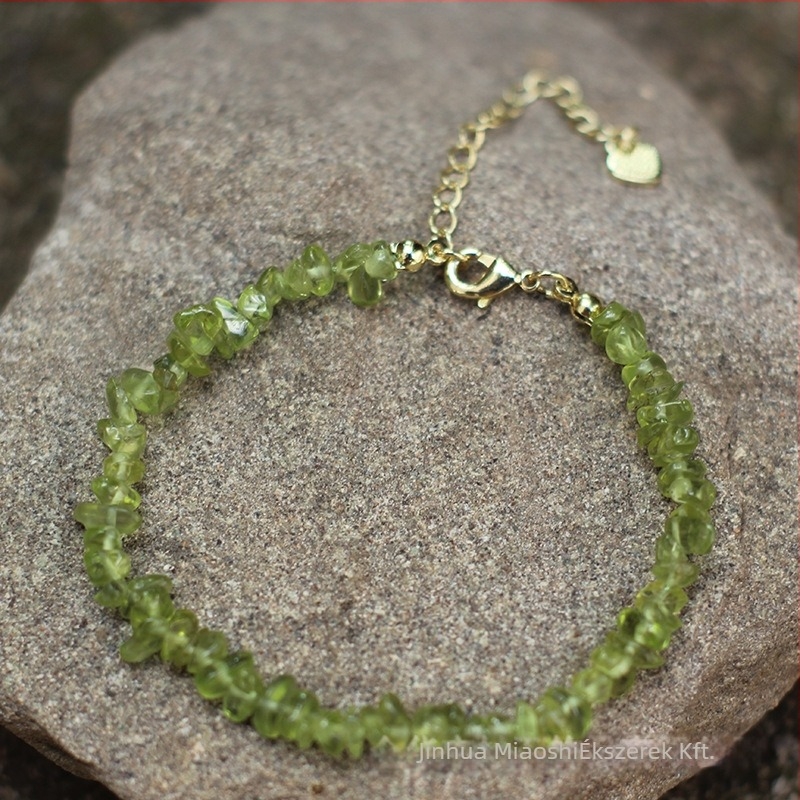 Kötött karkötő kevert anyagokból kristályokkal, uniszex geometri dizájn, nyaralási stílus