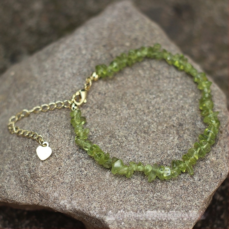 Kötött karkötő kevert anyagokból kristályokkal, uniszex geometri dizájn, nyaralási stílus