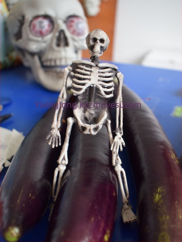 Halloween csontváz rekvizit — műanyag, kézzel készített, testreszabható, szcenikai dekoráció