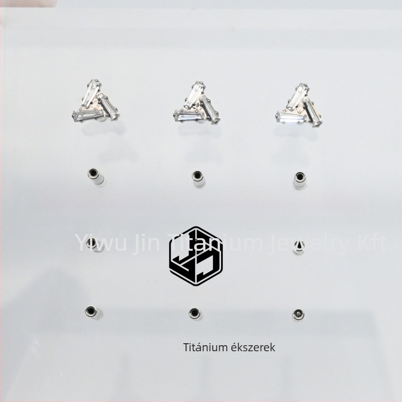 Lip stud fülbevalók, geometriai forma, ASTM F-136 titánötvözet, mikro-beállítás, női divat