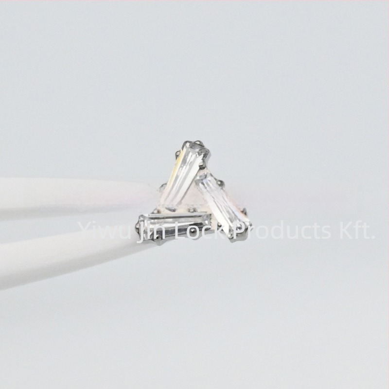 Lip stud fülbevalók, geometriai forma, ASTM F-136 titánötvözet, mikro-beállítás, női divat