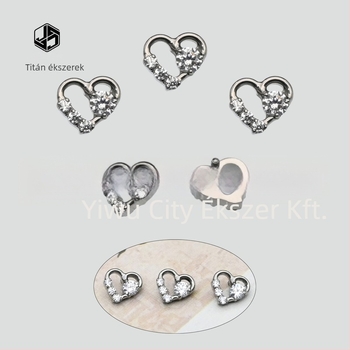 Ajak piercinghez való stud fülbevaló, szív alakú cirkóniával, mikro-beállítás, ASTM F-136 titánötvözet, uniszex koreai stílus