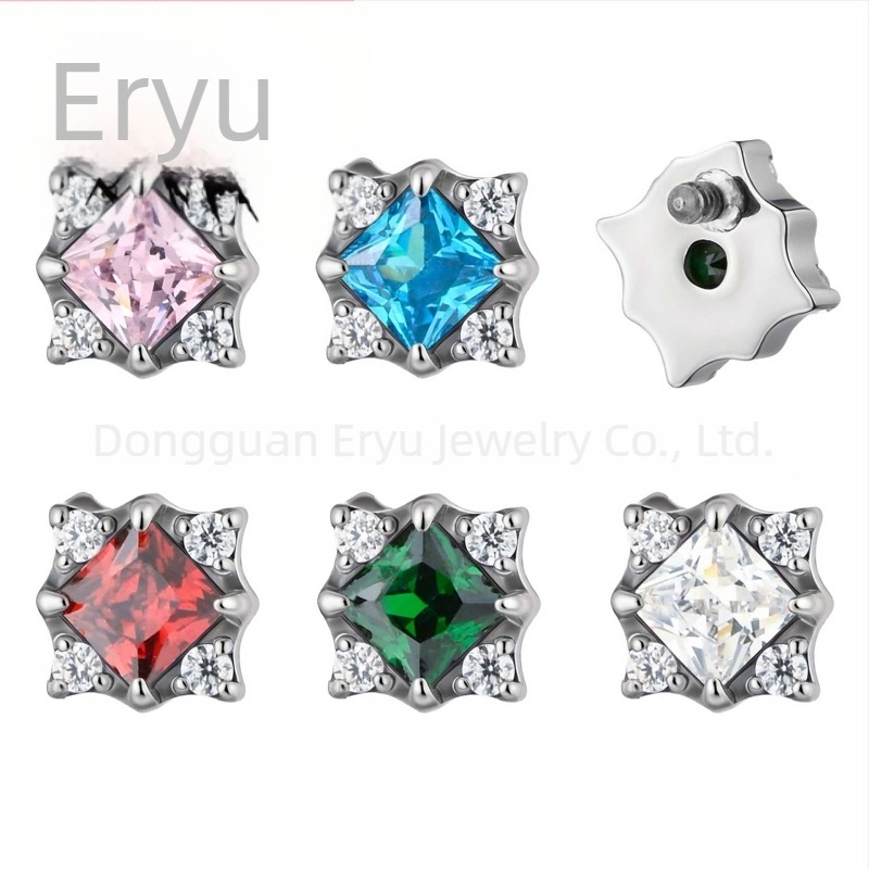 Titánium ötvözetű csillag alakú fülbevaló cirkon kristályokkal, polírozott felület, F136 tisztaság