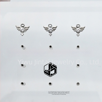 Implantált minőségű titánötvözetből készült fülbevalók angyalszárnyakkal és gyémántokkal, cartoon stílus, uniszex