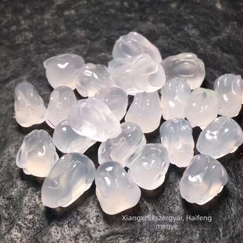 Medálos nyaklánc - Nyúl alakú agátból, Szobrászati folyamat, Természetes ékkő, VVS tisztaság