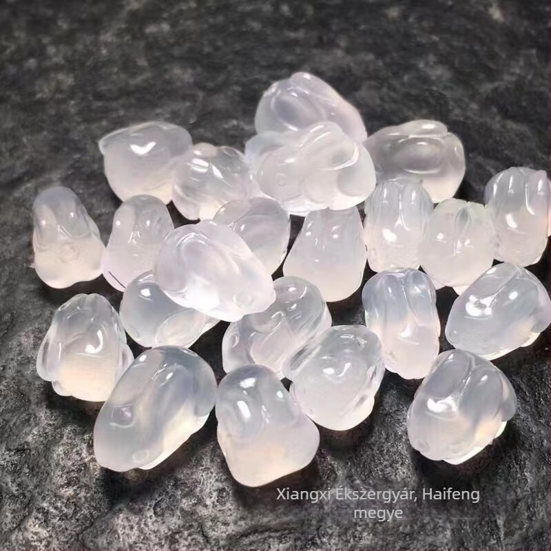 Medálos nyaklánc - Nyúl alakú agátból, Szobrászati folyamat, Természetes ékkő, VVS tisztaság