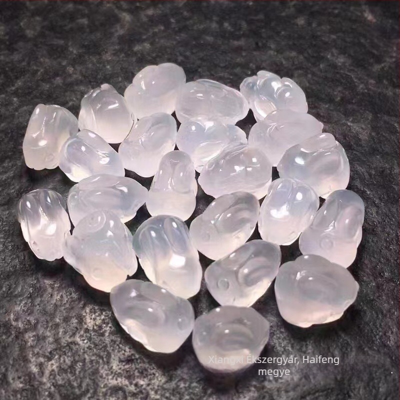 Medálos nyaklánc - Nyúl alakú agátból, Szobrászati folyamat, Természetes ékkő, VVS tisztaság