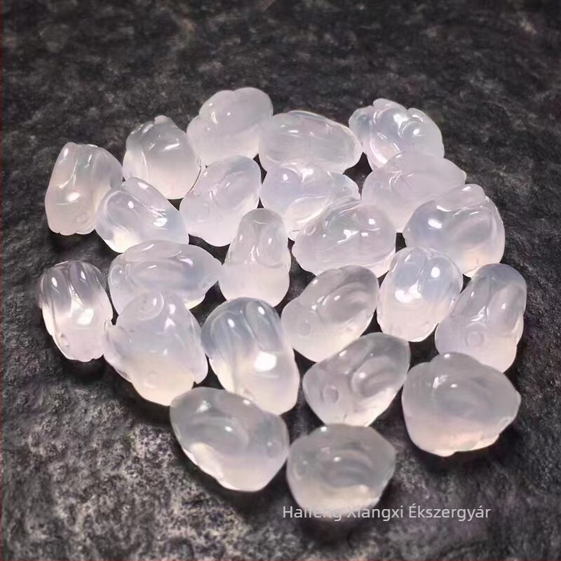 Medálos nyaklánc - Nyúl alakú agátból, Szobrászati folyamat, Természetes ékkő, VVS tisztaság