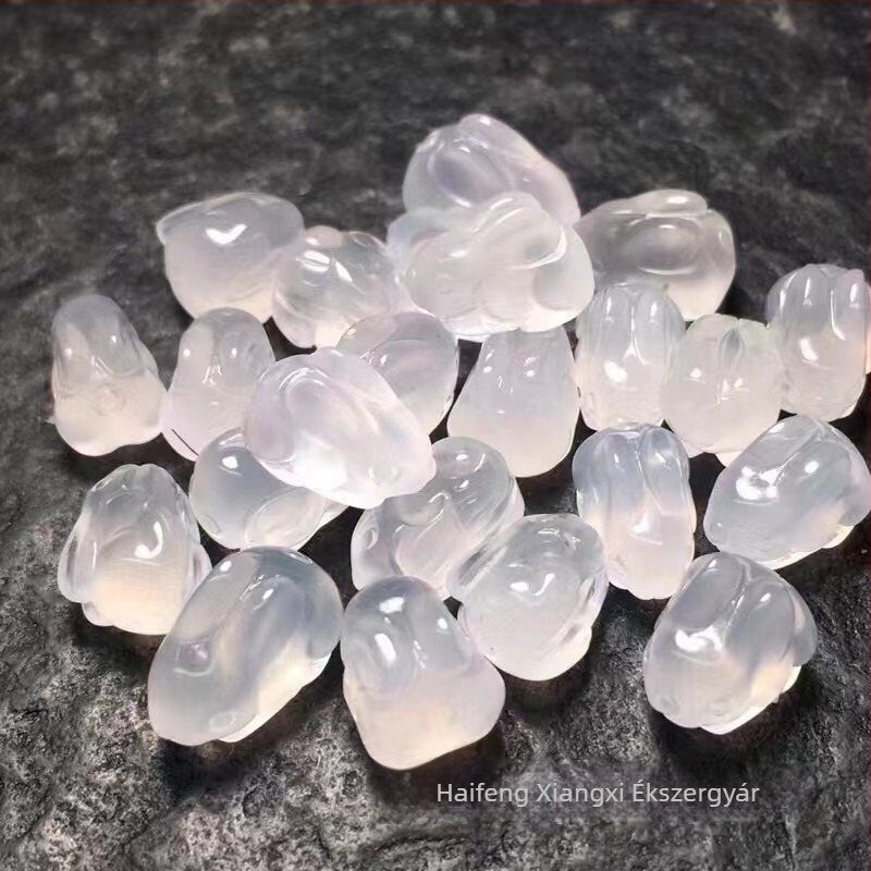 Medálos nyaklánc - Nyúl alakú agátból, Szobrászati folyamat, Természetes ékkő, VVS tisztaság