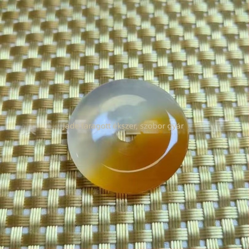 Achalcedon Béke medál, polírozott, természetes kő, SI2 átláthatóság