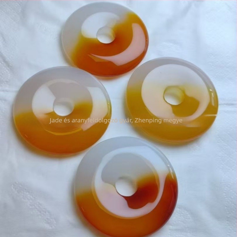 Achalcedon Béke medál, polírozott, természetes kő, SI2 átláthatóság