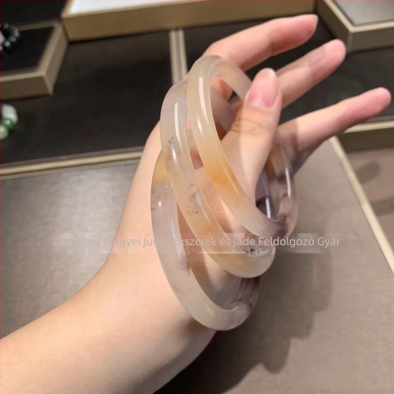 Természetes kvarcitos jáde karkötő, kör alakú forma, polírozott felület