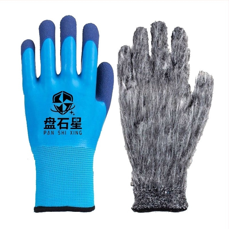 Kasmír fleece téli munkavédelmi kesztyűk, vízállóak és -38°C-ig hőállók gumírozott bevonattal a biztonságért; ideális építőipar, logisztika és autójavítás számára