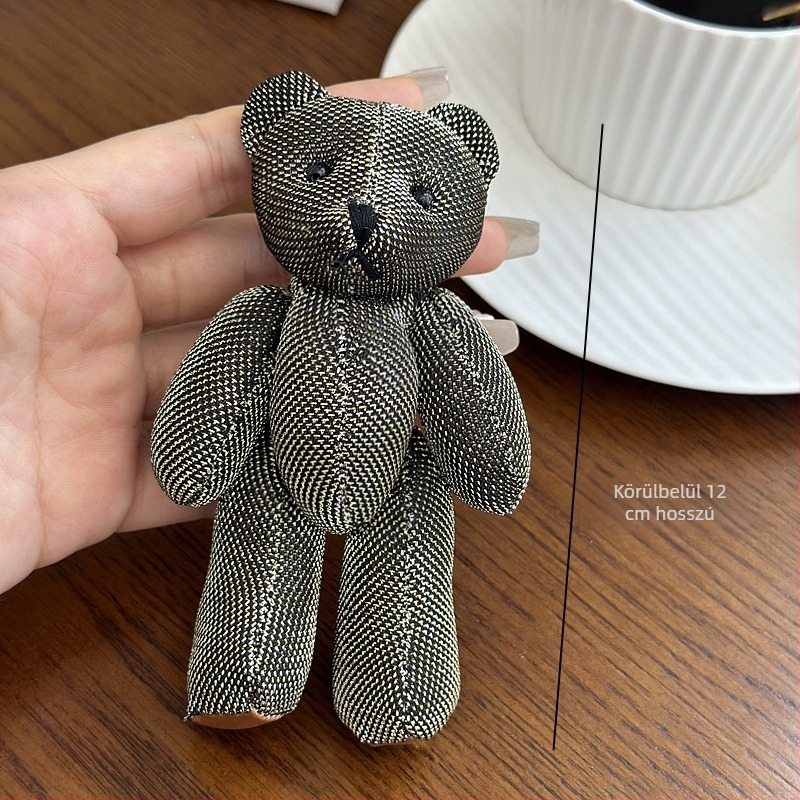 Maci kitűző, 3D dizájn, uniszex, hátizsákra és iskolai egyenruhához, kevert anyagok