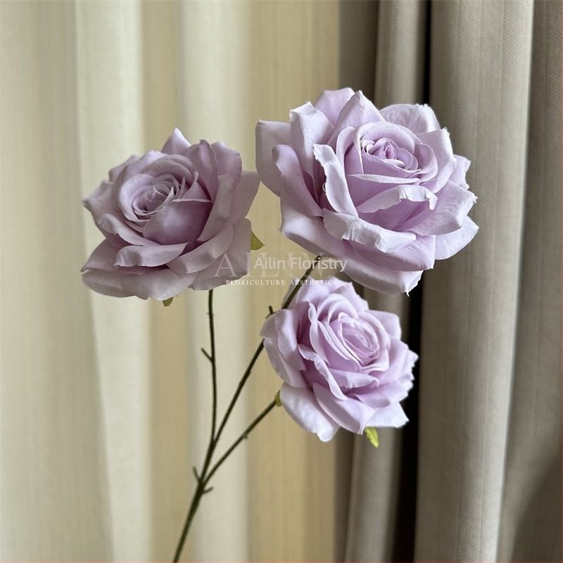 3-fejű gyémánt selyem rózsa falidísz