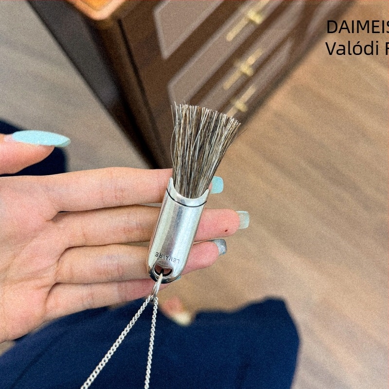 Sárgarézből készült geometriás medálos nyaklánc pulóverláncon – minimalist design elektroplatolt felülettel