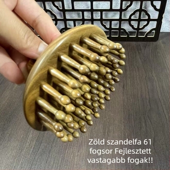 Szantálfa fából készült fésű vastagabb fogakkal a hajápoláshoz és a fejbőr masszázsához — ajándékcsomag